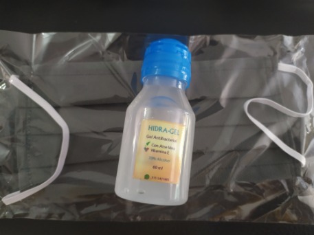 Gel antibacterial y tapabocas