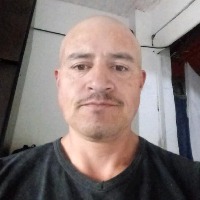 Nececito maquina fileteadora