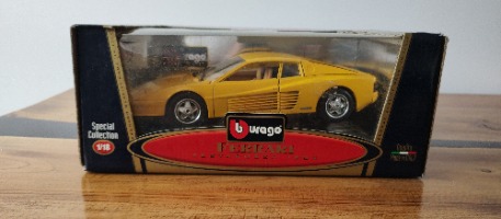 Ferrari Testarossa Escala / - Bburago